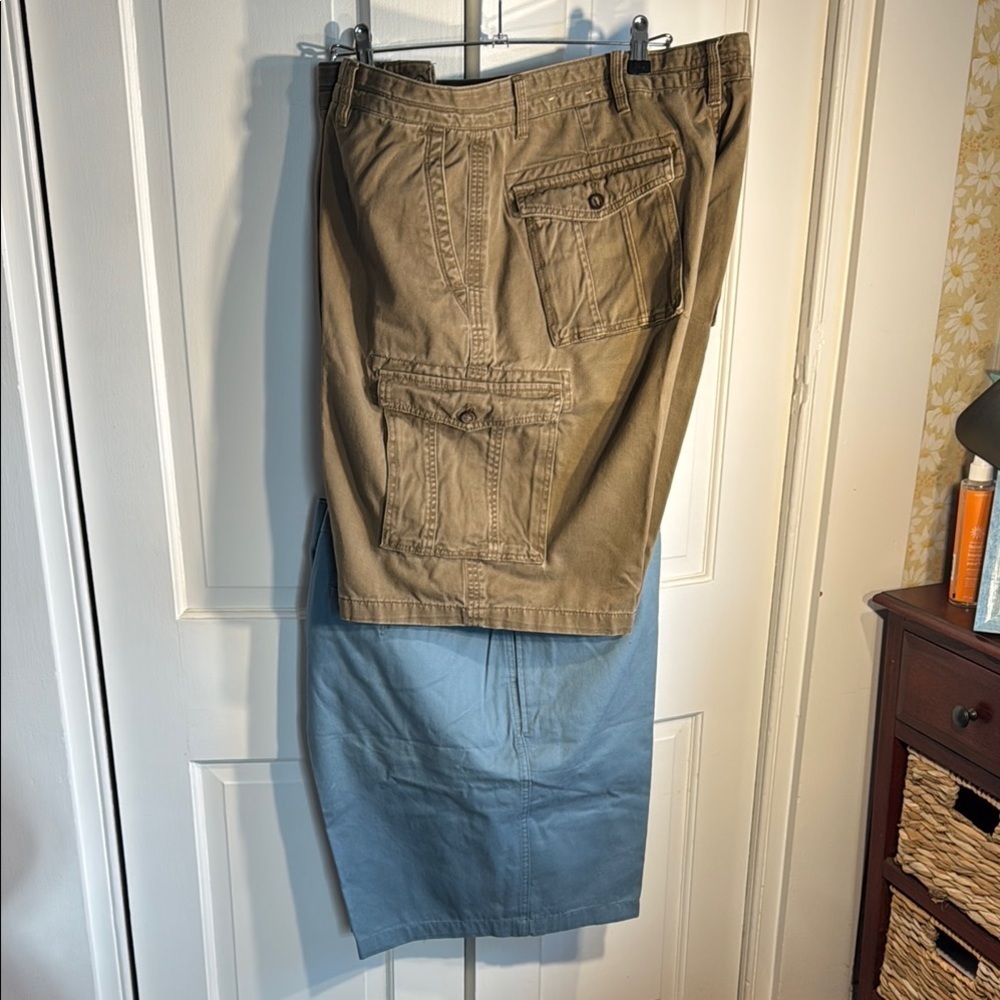 2 pair Men's Cargo Shorts - Olive and Straight Front Blue Shorts EUC Size 42